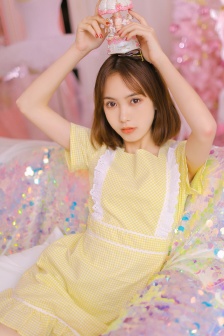年轻的女教师2017韩国